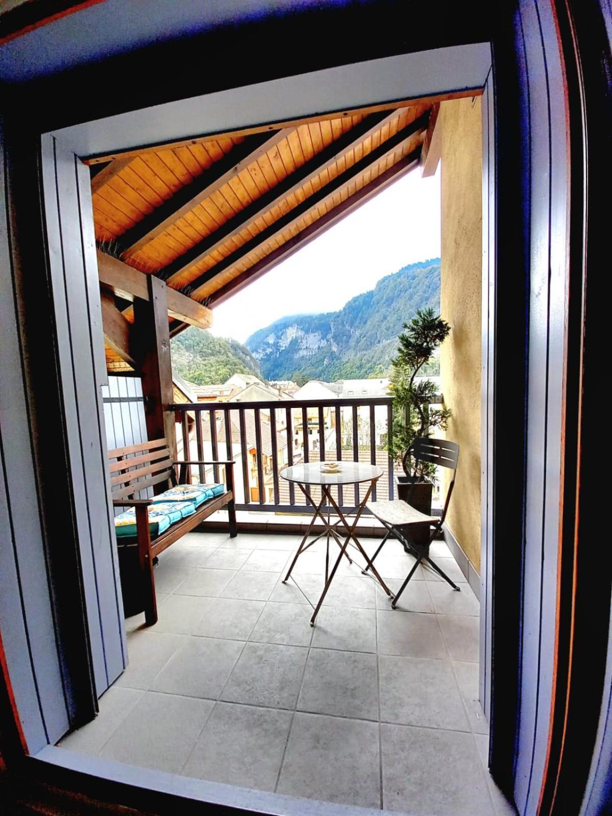 Yellow Home-By So'Serenityhome-Balcon Vue Montagne-Mezzanine Cluses Eksteriør billede